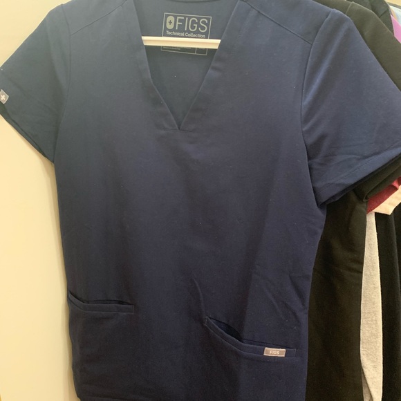 Figs scrub top - Picture 1 of 1